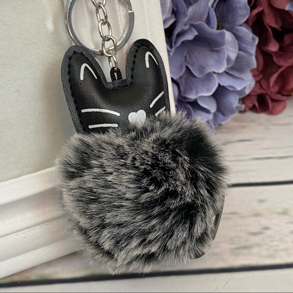 Black Kitty Cat with Grey Pom Pom Keychain - Picture 6 of 16